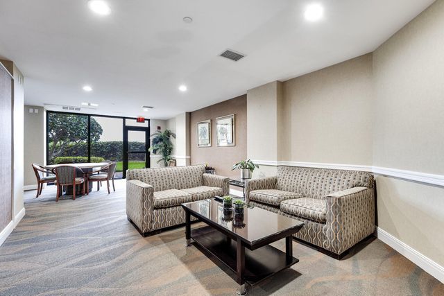 3000 N OCEAN Drive PH-A, Singer Island, FL 33404
