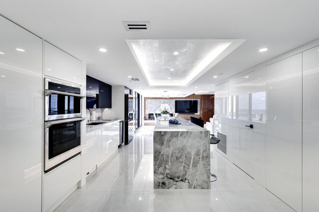 3000 N OCEAN Drive PH-A, Singer Island, FL 33404