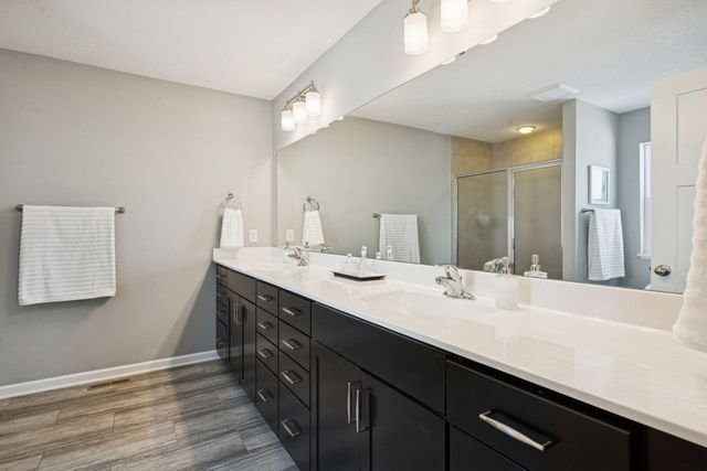 17819 Fielding Way, Lakeville, MN 55044