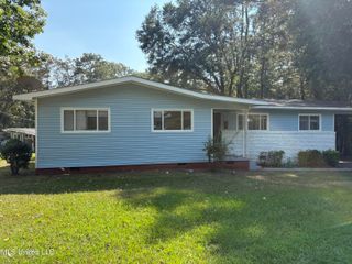 537 Meadowview Drive, Jackson, MS 39206