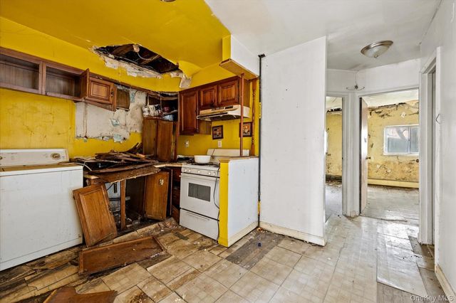 3768 Laconia Avenue, Bronx, NY 10469