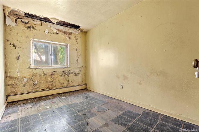 3768 Laconia Avenue, Bronx, NY 10469