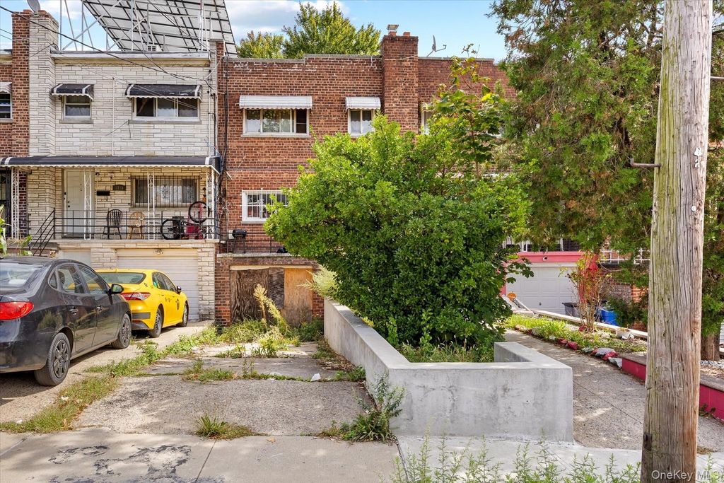3768 Laconia Avenue, Bronx, NY 10469 — photo 2