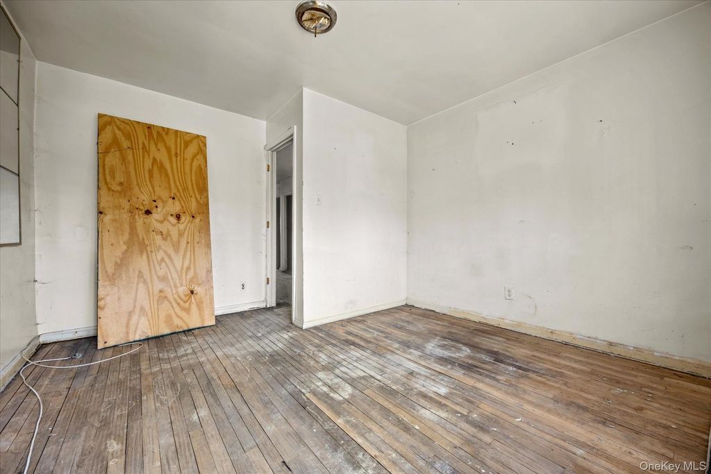 3768 Laconia Avenue, Bronx, NY 10469 — photo 4