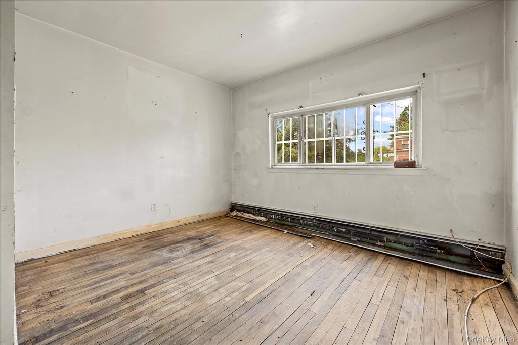 3768 Laconia Avenue, Bronx, NY 10469 — photo 5