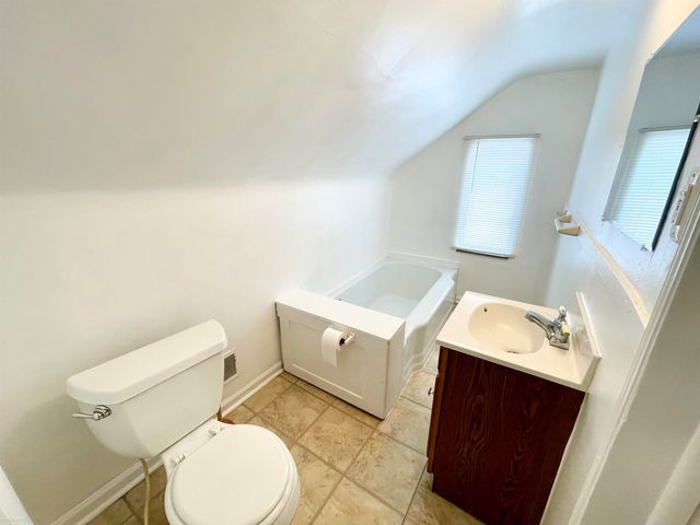 12531 Common Road, Warren, MI 48093