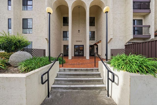 39931 Cedar Boulevard 305, Newark, CA 94560