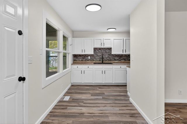 1813 Bayberry Lane, Flint, MI 48507
