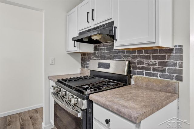 1813 Bayberry Lane, Flint, MI 48507
