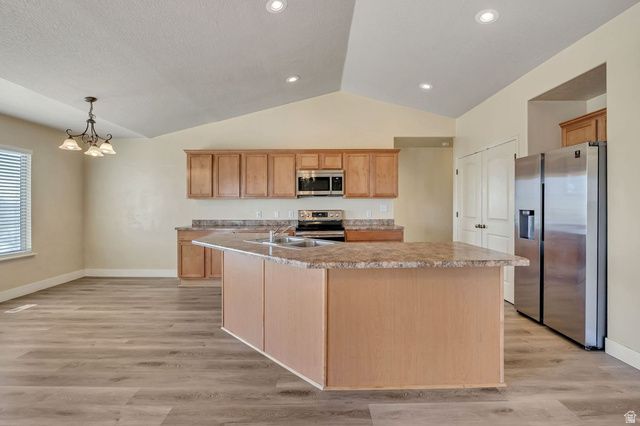 3964 S STARLIGHT DR, Saratoga Springs, UT 84045