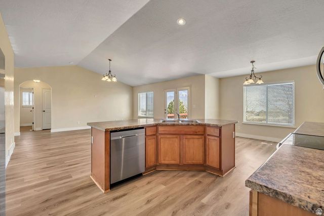 3964 S STARLIGHT DR, Saratoga Springs, UT 84045