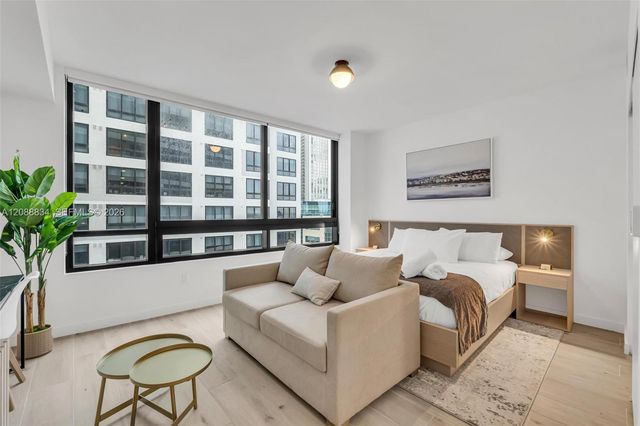 225 N Miami Avenue 2208, Miami, FL 33128