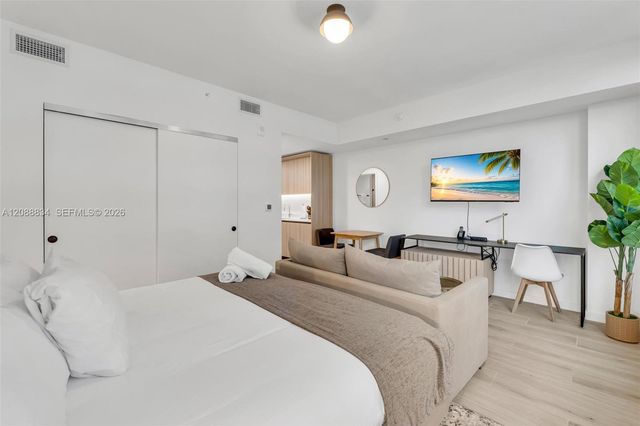 225 N Miami Avenue 2208, Miami, FL 33128
