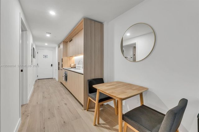 225 N Miami Avenue 2208, Miami, FL 33128