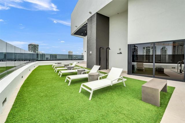 225 N Miami Avenue 2208, Miami, FL 33128