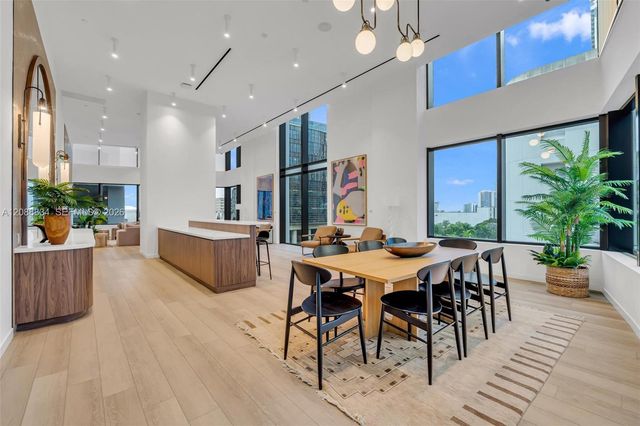 225 N Miami Avenue 2208, Miami, FL 33128