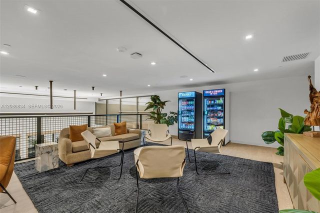 225 N Miami Avenue 2208, Miami, FL 33128