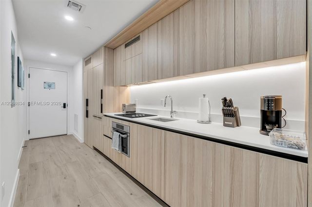 225 N Miami Avenue 2208, Miami, FL 33128