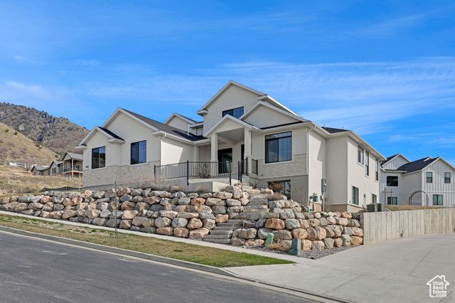 680 E 525 N, Providence, UT 84332