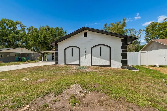 7906 N FREMONT AVENUE, Tampa, FL 33604