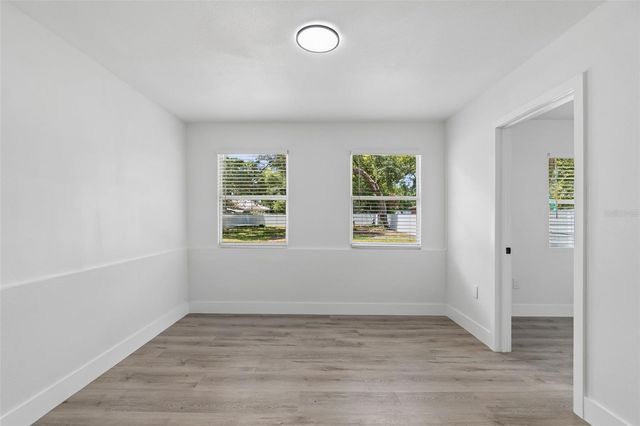 7906 N FREMONT AVENUE, Tampa, FL 33604