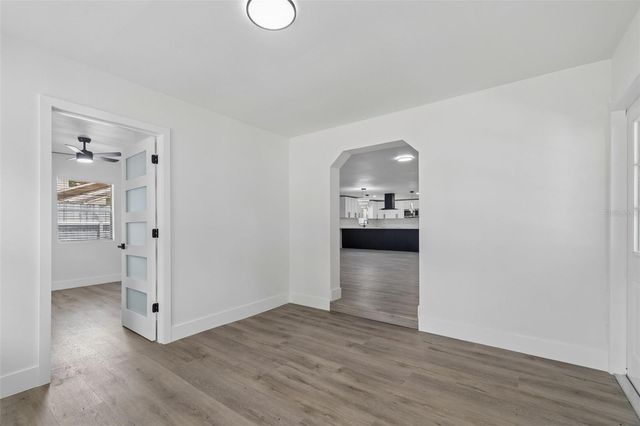 7906 N FREMONT AVENUE, Tampa, FL 33604