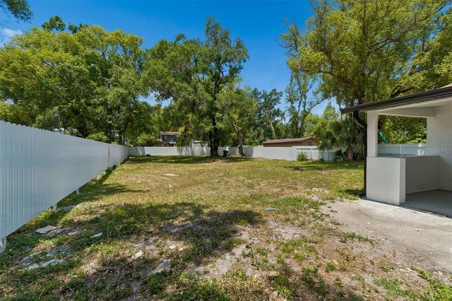 7906 N FREMONT AVENUE, Tampa, FL 33604