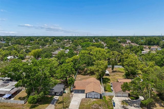 7906 N FREMONT AVENUE, Tampa, FL 33604