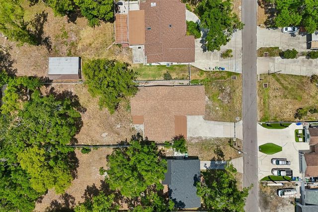 7906 N FREMONT AVENUE, Tampa, FL 33604