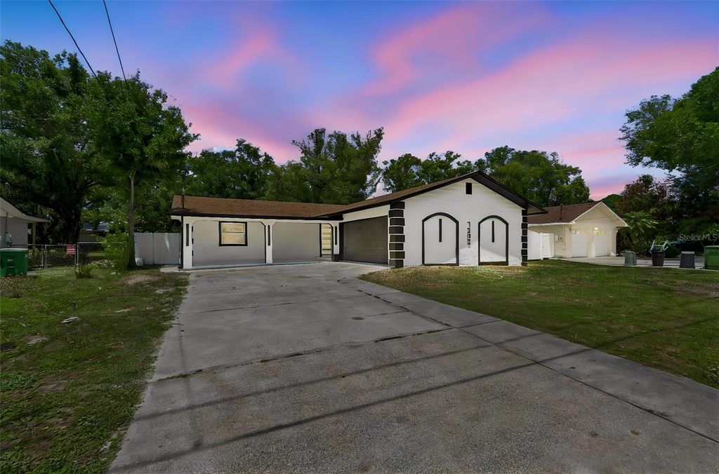Image 1 of property listing at 7906 N FREMONT AVENUE, Tampa, FL 33604