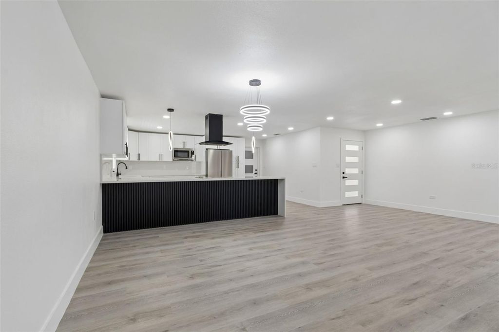 Image 23 of property listing at 7906 N FREMONT AVENUE, Tampa, FL 33604