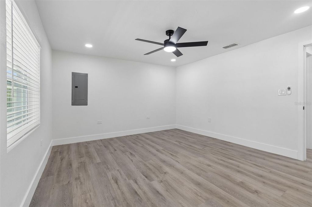 Image 44 of property listing at 7906 N FREMONT AVENUE, Tampa, FL 33604