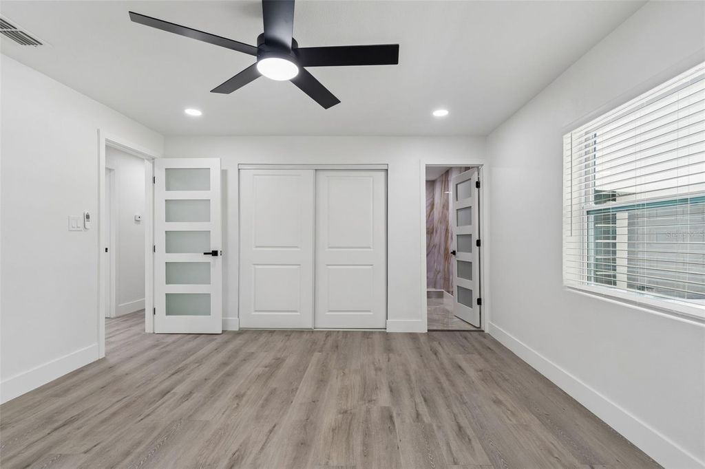 Image 46 of property listing at 7906 N FREMONT AVENUE, Tampa, FL 33604