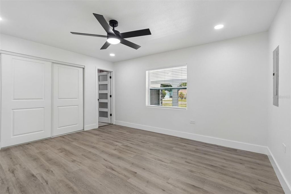 Image 47 of property listing at 7906 N FREMONT AVENUE, Tampa, FL 33604