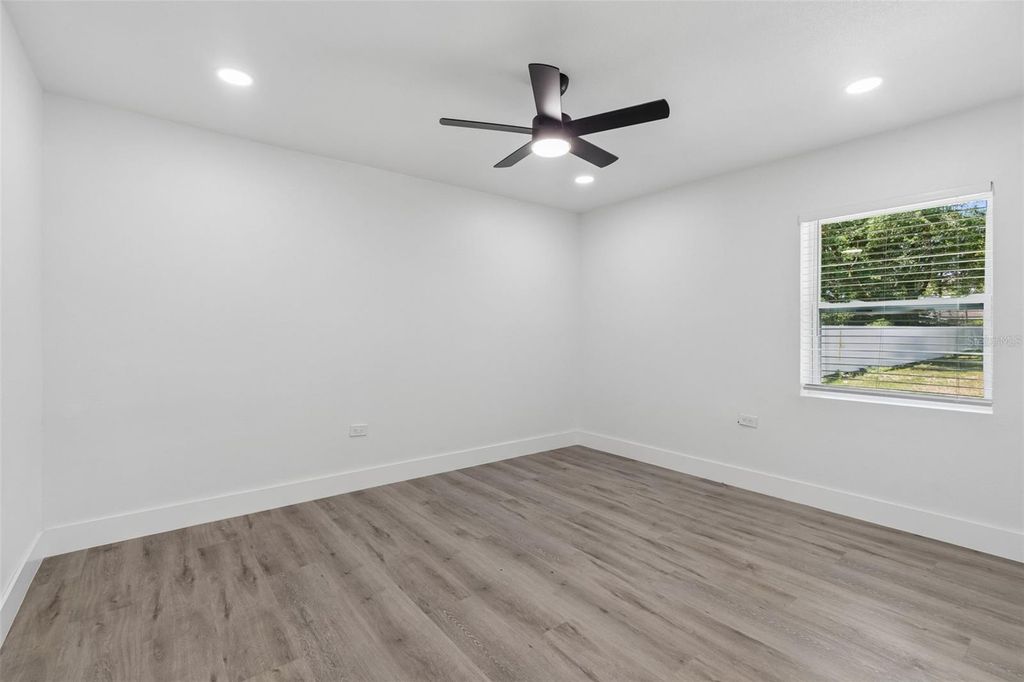 Image 51 of property listing at 7906 N FREMONT AVENUE, Tampa, FL 33604
