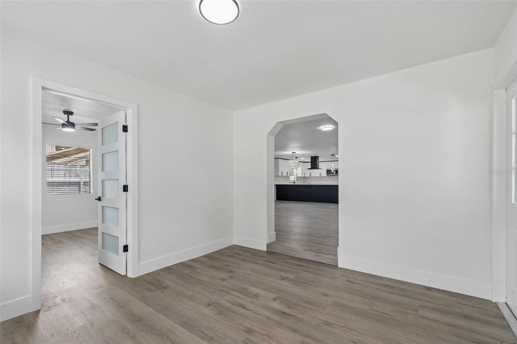 Image 57 of property listing at 7906 N FREMONT AVENUE, Tampa, FL 33604