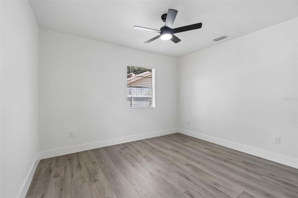 Image 59 of property listing at 7906 N FREMONT AVENUE, Tampa, FL 33604