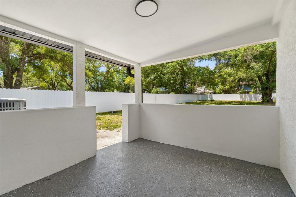 Image 66 of property listing at 7906 N FREMONT AVENUE, Tampa, FL 33604