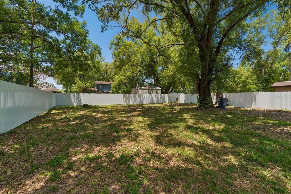 Image 71 of property listing at 7906 N FREMONT AVENUE, Tampa, FL 33604