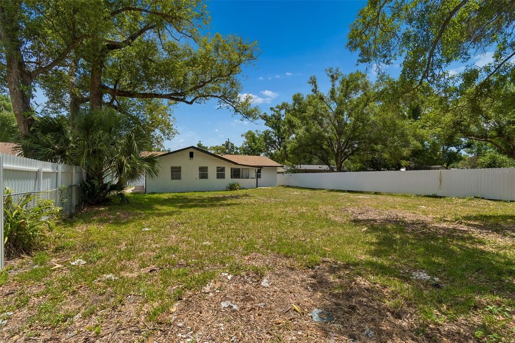 Image 74 of property listing at 7906 N FREMONT AVENUE, Tampa, FL 33604