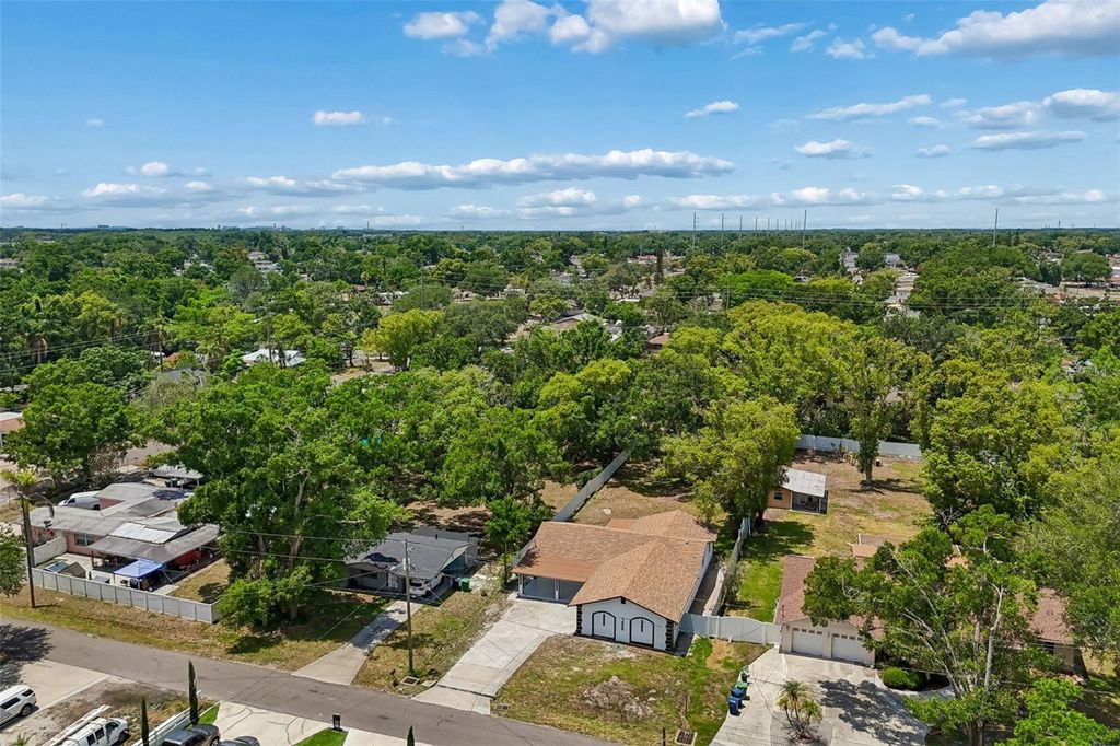 Image 77 of property listing at 7906 N FREMONT AVENUE, Tampa, FL 33604