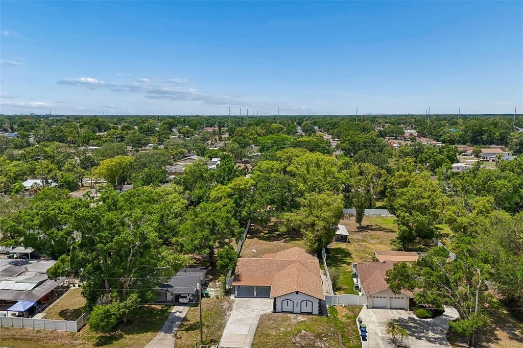 Image 78 of property listing at 7906 N FREMONT AVENUE, Tampa, FL 33604