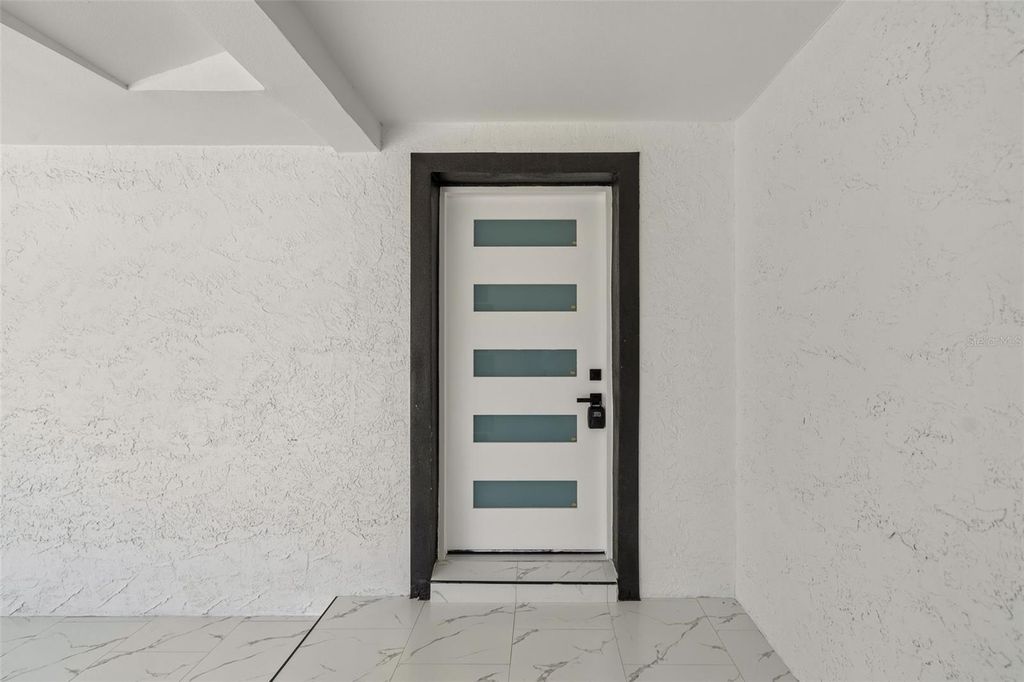 Image 10 of property listing at 7906 N FREMONT AVENUE, Tampa, FL 33604