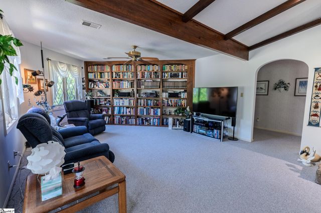 124 Timberlake Circle, Inman, SC 29349