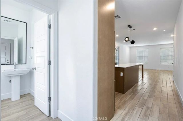 2725 E Teaberry Drive, Fresno, CA 93730