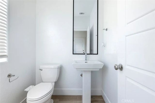 2725 E Teaberry Drive, Fresno, CA 93730