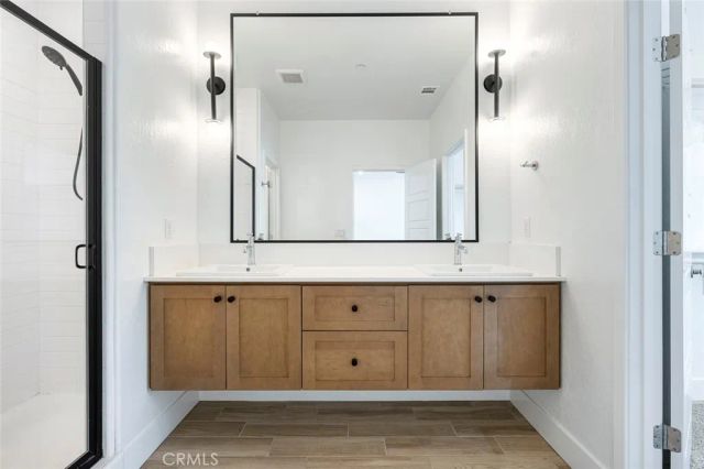 2725 E Teaberry Drive, Fresno, CA 93730