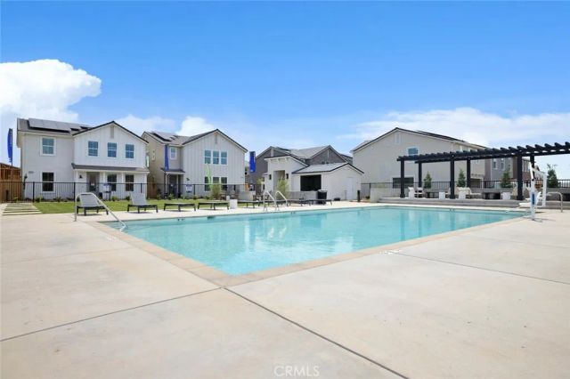 2725 E Teaberry Drive, Fresno, CA 93730