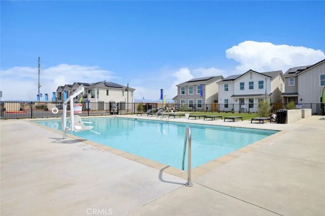 2725 E Teaberry Drive, Fresno, CA 93730