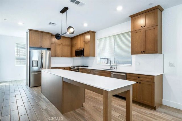 2725 E Teaberry Drive, Fresno, CA 93730